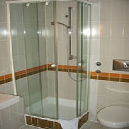 Camera da bagno Zum Gockl Garni Fotos