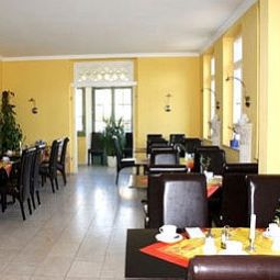 Salle du petit-déjeuner Aurelia Hotel Villa Flora Fotos