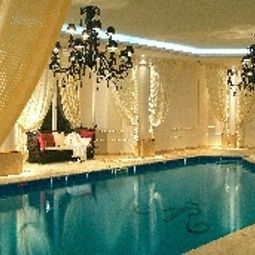 Pool Chateau Mont Royal Fotos