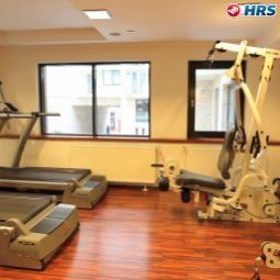 Fitness Queen's Court Fotos