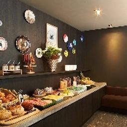 Buffet 25hours The Goldman Fotos