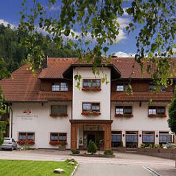 Exterior view Schwarzwälder Hof Land-gut-Hotels Fotos