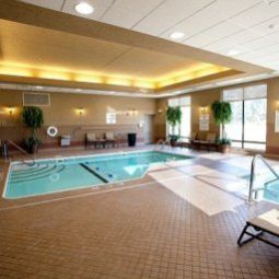 Pool Holiday Inn Express Hotel & Suites SPRINGFIELD-MEDICAL DISTRICT Fotos