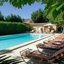 Piscine Hostellerie Le Roy Soleil Chateaux et Hotels Collection Fotos