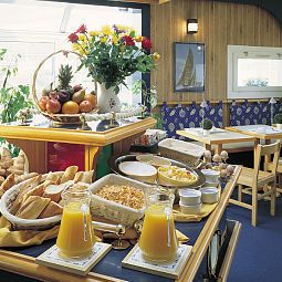 Salle du petit-déjeuner Stars Rouen Fotos