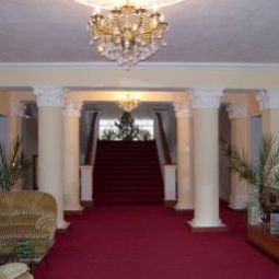 Halle Best Eastern Grand Caucasus Fotos
