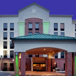 Vista exterior Holiday Inn Hotel & Suites NEWPORT NEWS Fotos