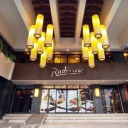 Фасад Radisson Hotel And Suites Guatemala City Fotos