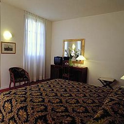 Camera Best Western Villa Gabriele D'Annunzio Fotos