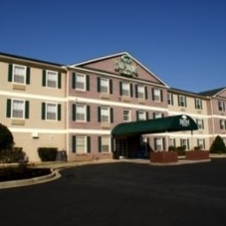HomeTowne Suites Anderson Anderson 