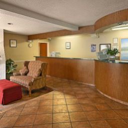 Super 8 Roseville Mpls St Paul Area Roseville 