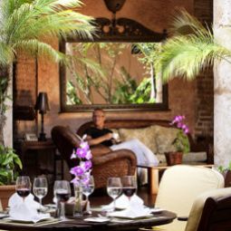 Salle du petit-déjeuner située dans le restaurant Hotel Frances Santo Domingo - MGallery Collection Fotos