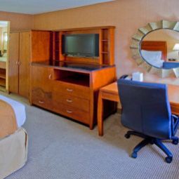 Zimmer Holiday Inn Express FAIRFAX - ARLINGTON BOULEVARD Fotos