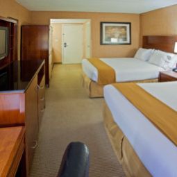 Zimmer Holiday Inn Express FAIRFAX - ARLINGTON BOULEVARD Fotos