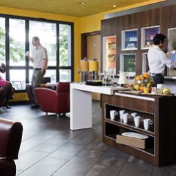 Bar Suite Novotel Paris Porte de la Chapelle Fotos