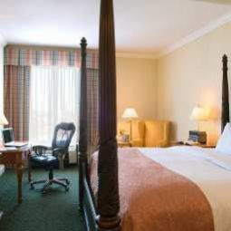 Suite DoubleTree by Hilton Savannah Historic District Fotos