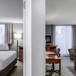 Holiday Inn Express Hotel & Suites MONTREAL CENTRE-VILLE DOWNTOWN Westmount 