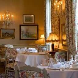 Salle du petit-déjeuner La Mirande Fotos