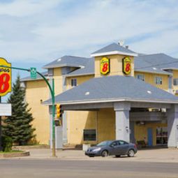 Exterior view Super 8 Saskatoon Fotos
