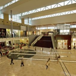Interior view Courtyard Panama Multiplaza Fotos