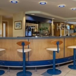 Bar JCT.43 Holiday Inn Express SWANSEA - WEST M4 Fotos