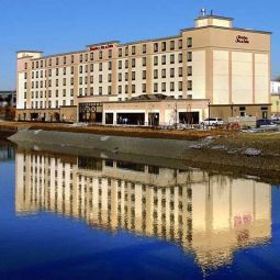 Hampton Inn  Suites NewarkHarrisonRiverwalk Harrison 