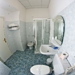 Ванная Nuovo Albergo Centro Fotos