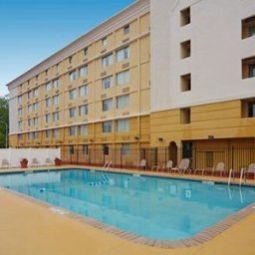Pool Comfort Inn & Suites Airport North Fotos