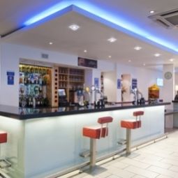 Бар Holiday Inn Express NEWCASTLE CITY CENTRE Fotos