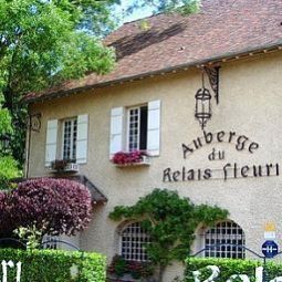 Le Relais Fleuri Logis Avallon 