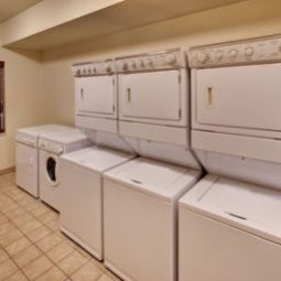 Vista interior Staybridge Suites SIOUX FALLS AT EMPIRE MALL Fotos