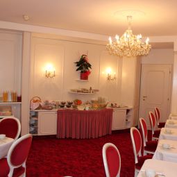 Buffet Hotel Amadeus Vienna Fotos