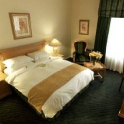 Habitación Airport Grand Hotel And Conference Centre Fotos