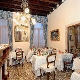 Sala colazione Palazzo Odoni Fotos