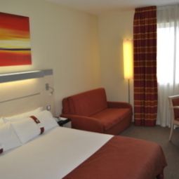 Room Holiday Inn Express PAMPLONA Fotos