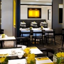 Frühstücksraum im Restaurant andels Fotos