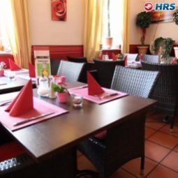 Frühstücksraum im Restaurant Kastanienhof Nichtraucherhotel Fotos