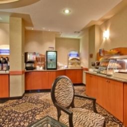 Restaurant Holiday Inn Express Hotel & Suites CALGARY Fotos