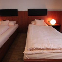 Zimmer Centrum für Freizeit und Kommunikation Nichtraucherhotel Fotos