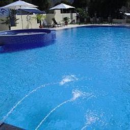 Бассейн Schlosshof Resort Hotel & Camping Fotos