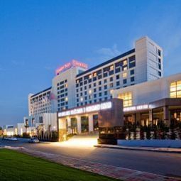 Фасад Green Park Pendik Hotel & Convention Center Fotos