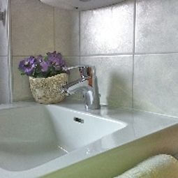 Łazienka Am Flugplatz Fotos