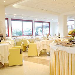 Зал для завтрака Grand Hotel Admiral Palace Fotos