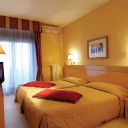  Atahotel Quark Due Fotos