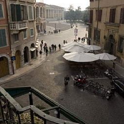 Widok z hotelu Bologna Fotos