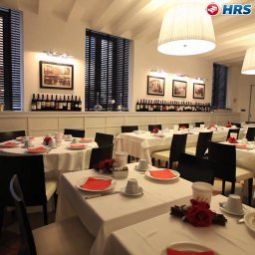 Sala śniadaniowa w restauracji Bologna Fotos