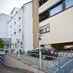 Фасад Grüner Baum Fotos