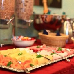 Buffet Sankt Andreas Garni Fotos