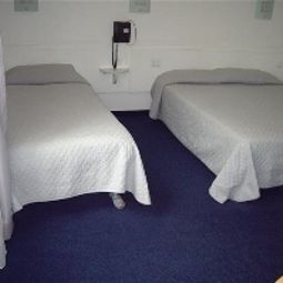 Room Ours Blanc Centre Fotos