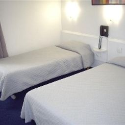 Room Ours Blanc Centre Fotos